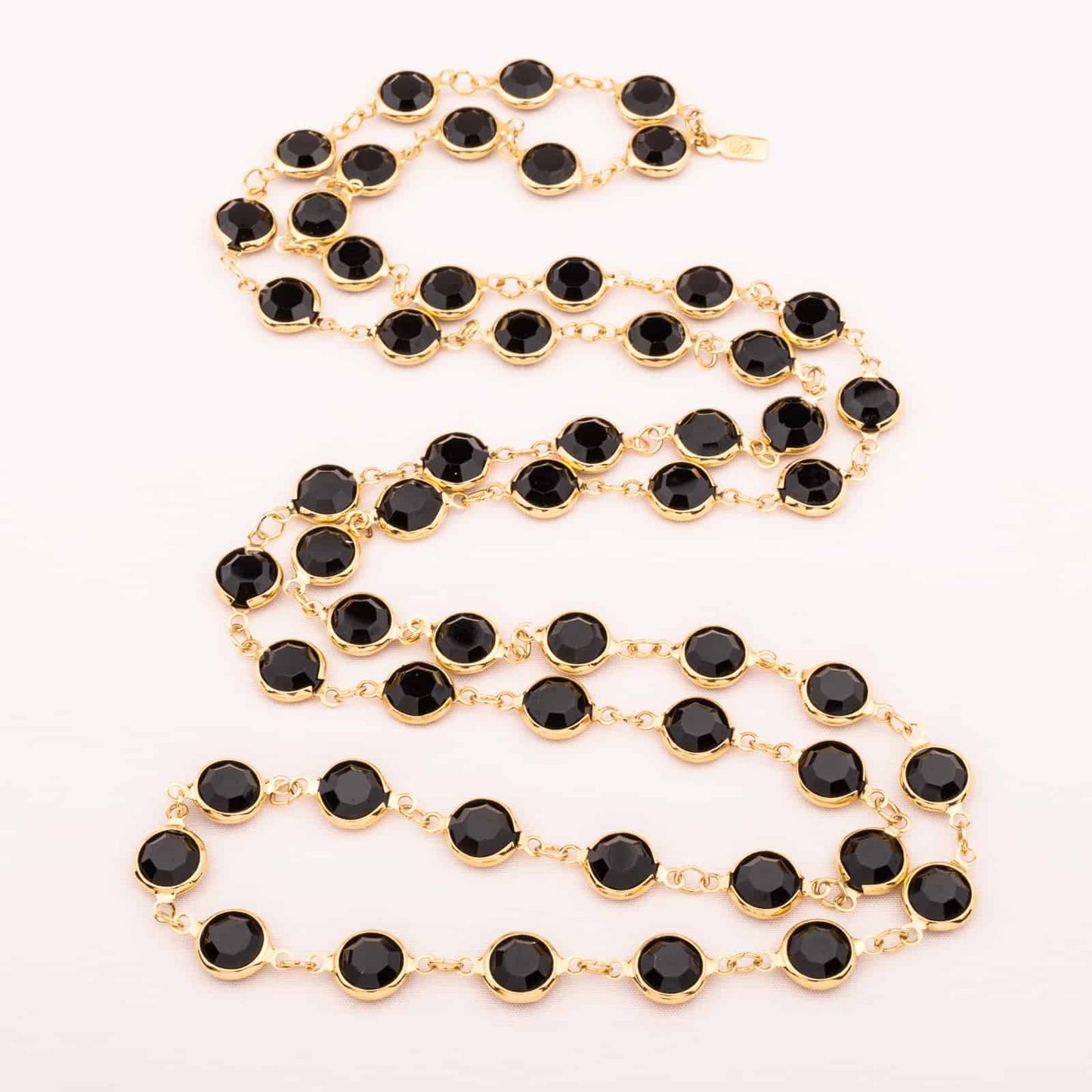 Swarovski-lange-Halskette-runde-schwarze-Kristalle