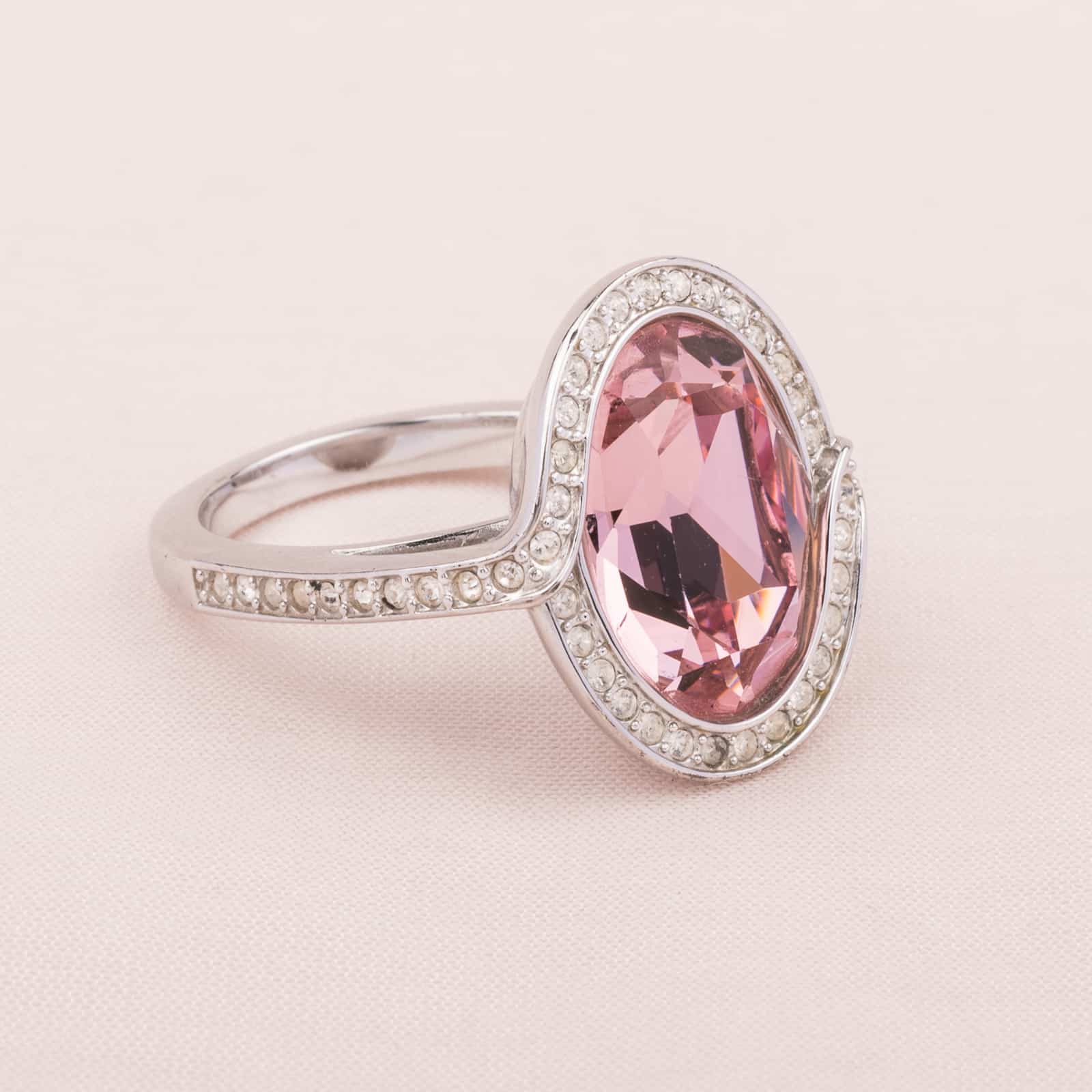 SWAROVSKI ring with Find pink Vintage crystal Beauty –