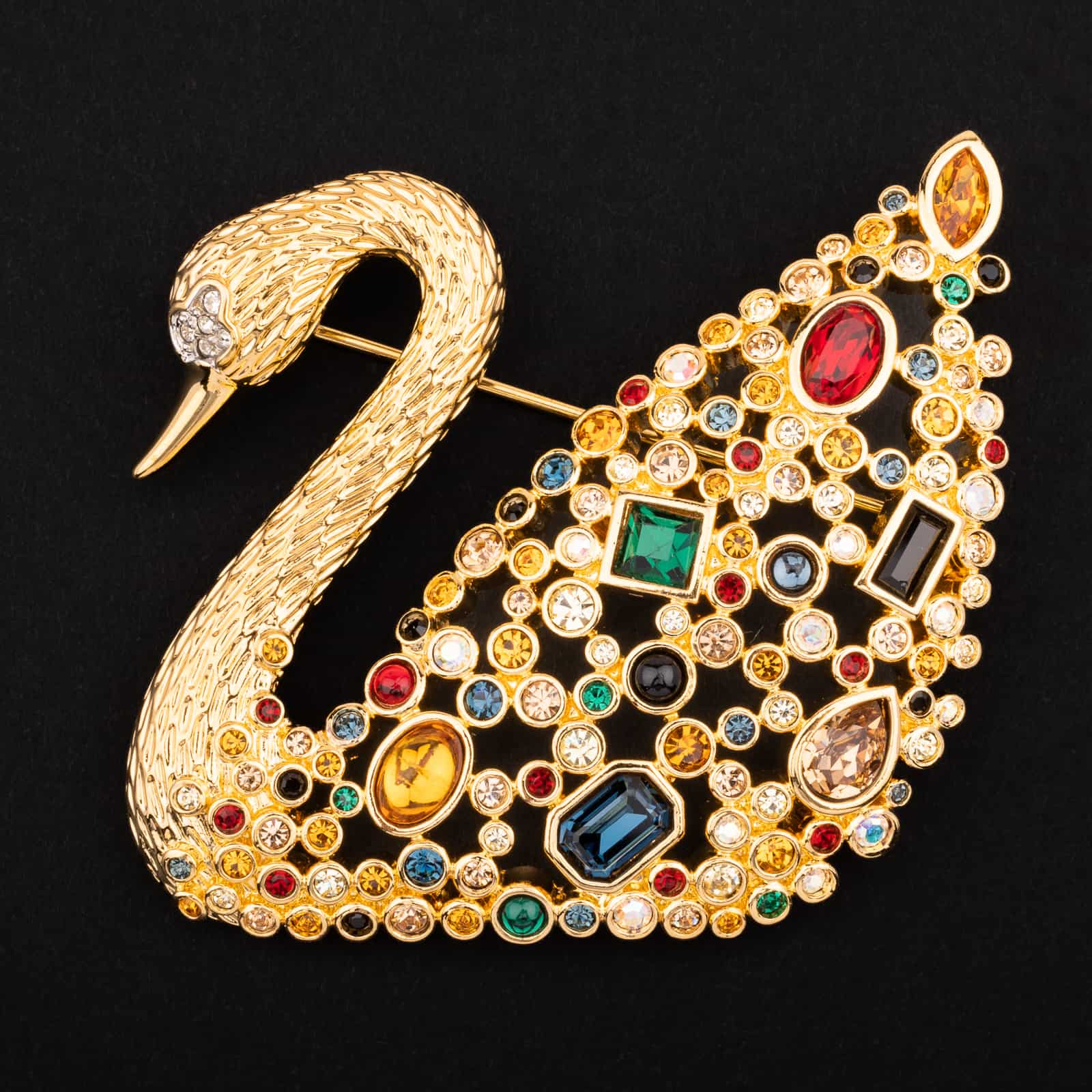 Swarovski-Jubiläums-Schwan-Brosche-mit-bunten-Kristallsteinen