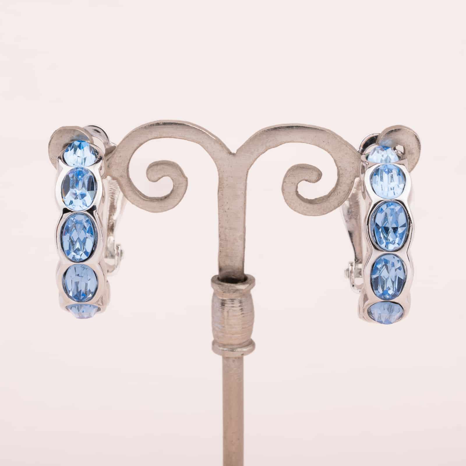Swarovski-Kreolen-Ohrclips-silberfarben-mit-blauen-ovalen-Kristallen