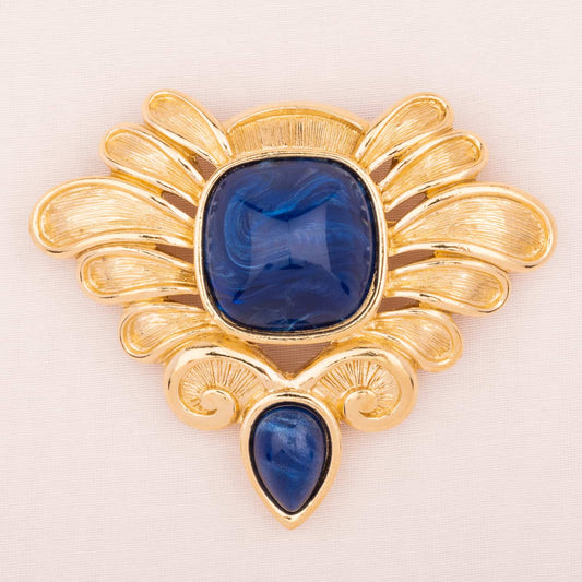 Trifari-royale-Brosche-mit-blauen-Kunststeinen