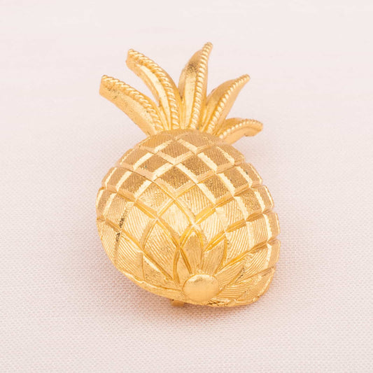 Trifari-kleine-Ananas-Brosche