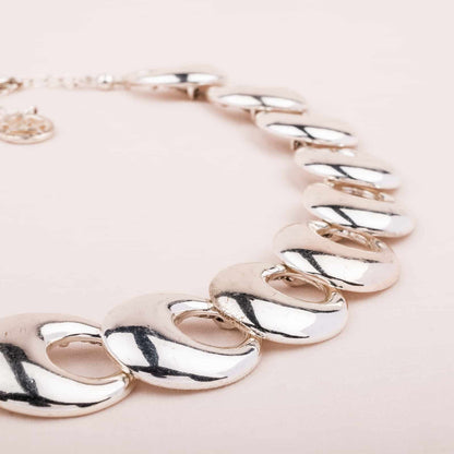 Trifari-silberfarbenes-Collier-ovale-Metallelemente-90s