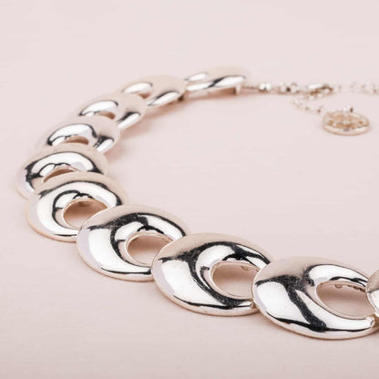 Trifari-silberfarbenes-Collier-ovale-Metallelemente-90s