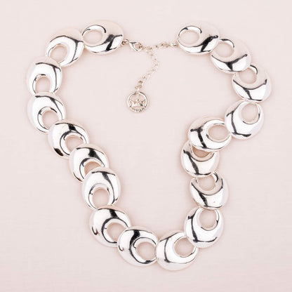 Trifari-silberfarbenes-Collier-ovale-Metallelemente-90s