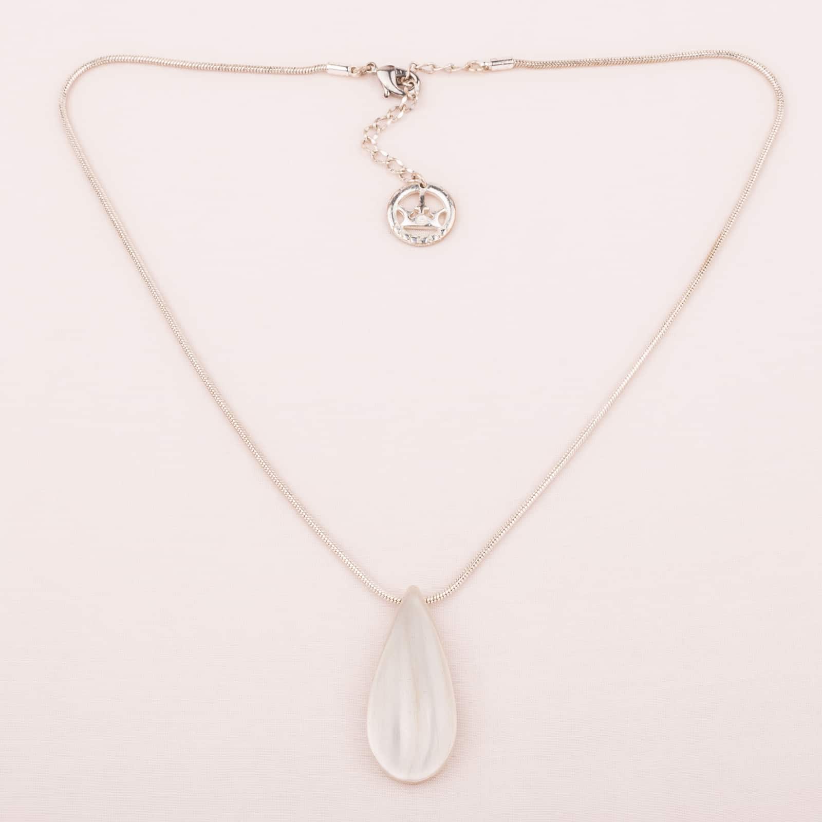 Trifari-Kette-silberfarben-Metalltropfen-Anhänger