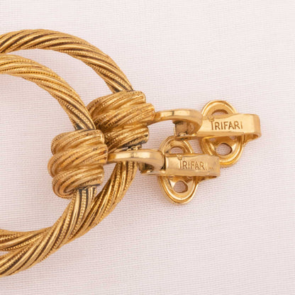 Trifari-Vintage-Kreolen-Ohrclips-Signatur-mit-Krone