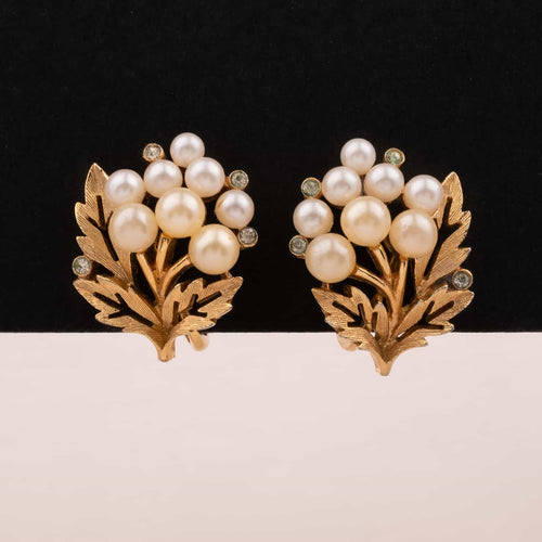 Beautiful ear clips from TRIFARI with pearls and rhinestones