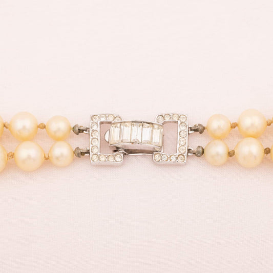Trifari-Perlenkette-zweireihig-mit-Strass-Verschluss-40s-50s