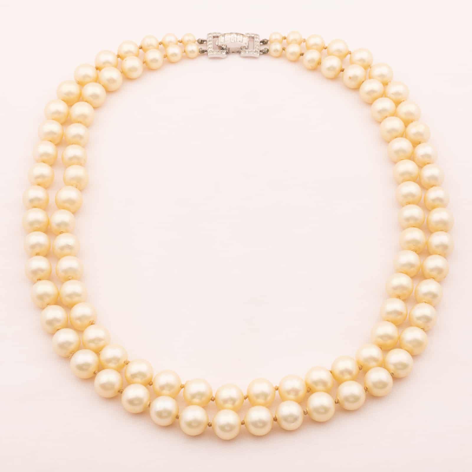 Trifari-Perlenkette-zweireihig-mit-Strass-Verschluss-40s-50s