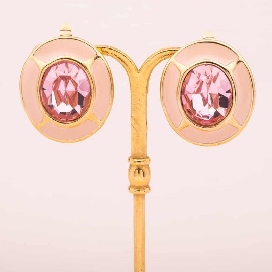 Rosa Trifari Ohrclips mit ovalem Strassstein