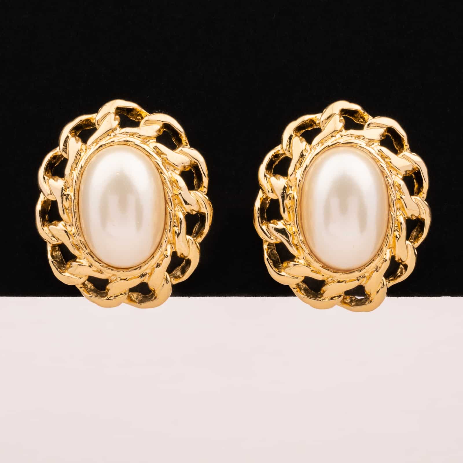 TRIFARI classic pearl earrings – Find Vintage Beauty