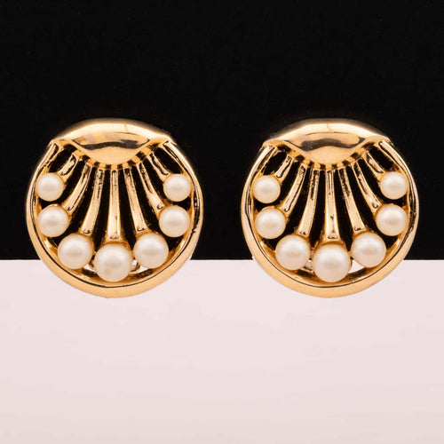 TRIFARI round shaped pearl earrings