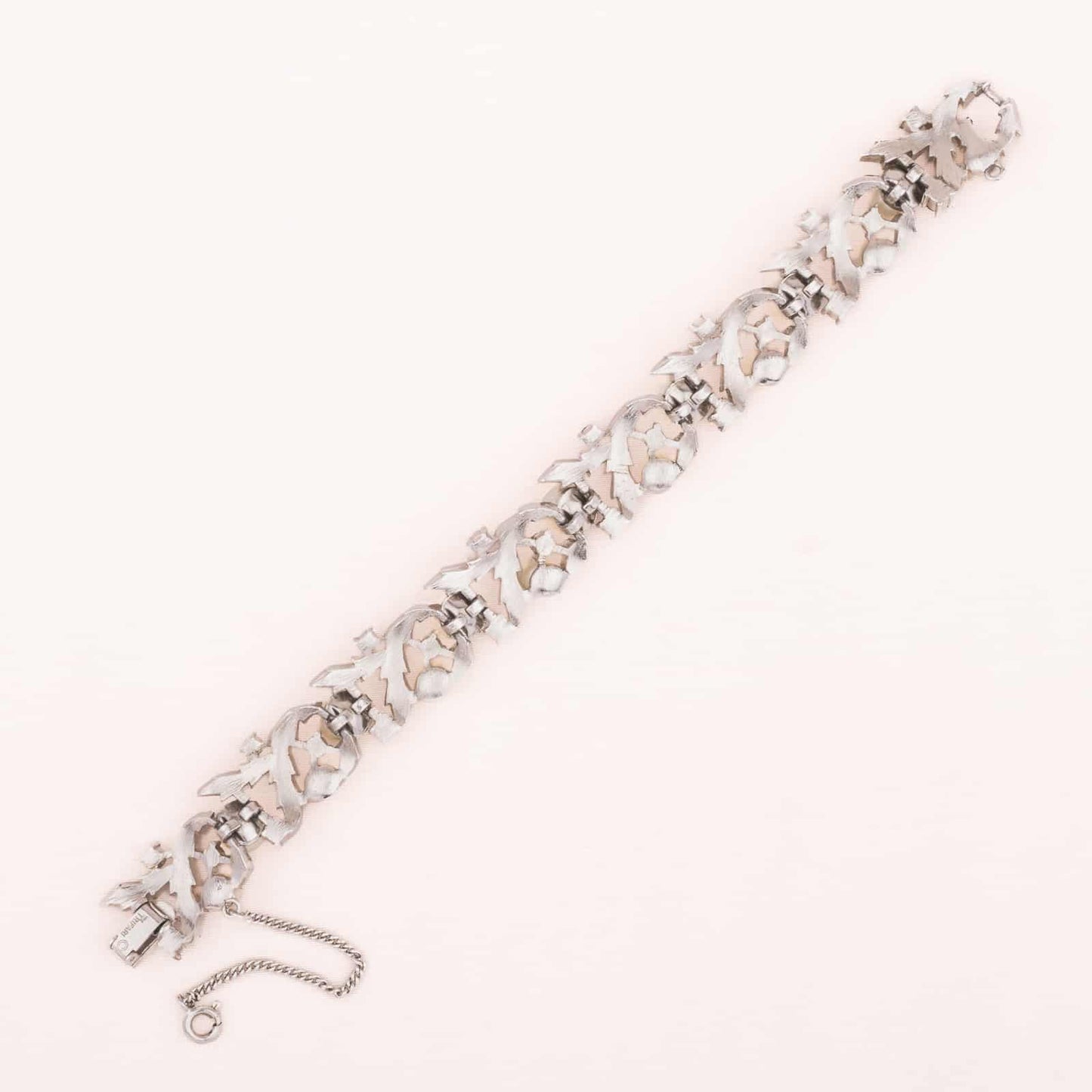 Trifari-silberfarbenes-Armband-Rückseite
