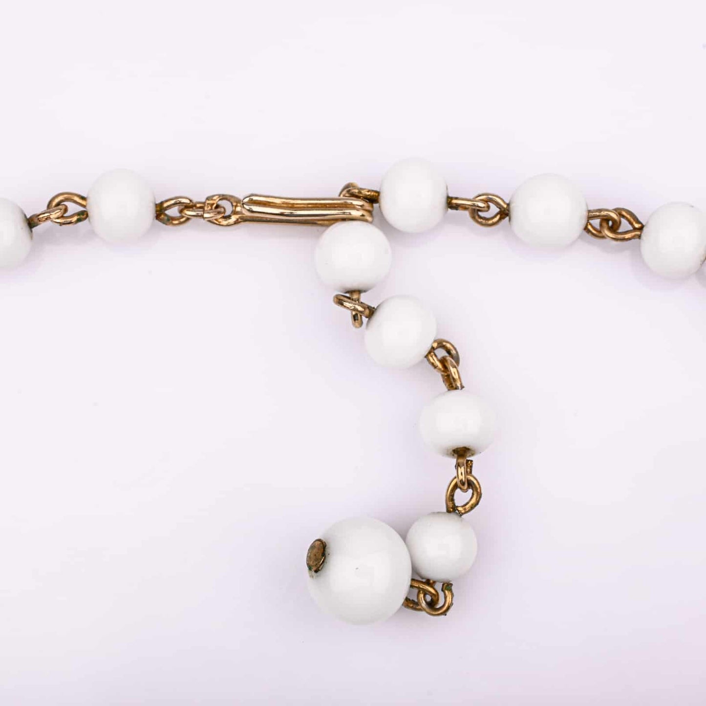 Weiße-Vintage-Halskette-Perlen--Verschluss-50s