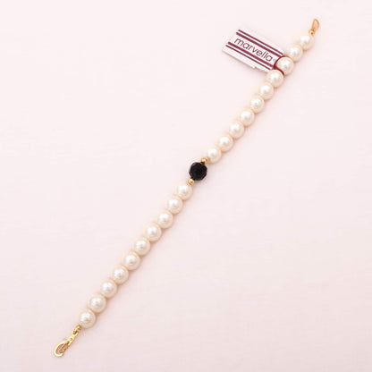 Marvella-Perlenarmband-mit-einer-schwarzen-Perle