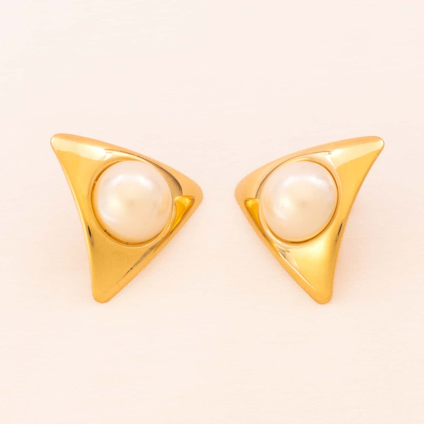 Napier-dreieckige-vergoldete-Perlen-Ohrclips