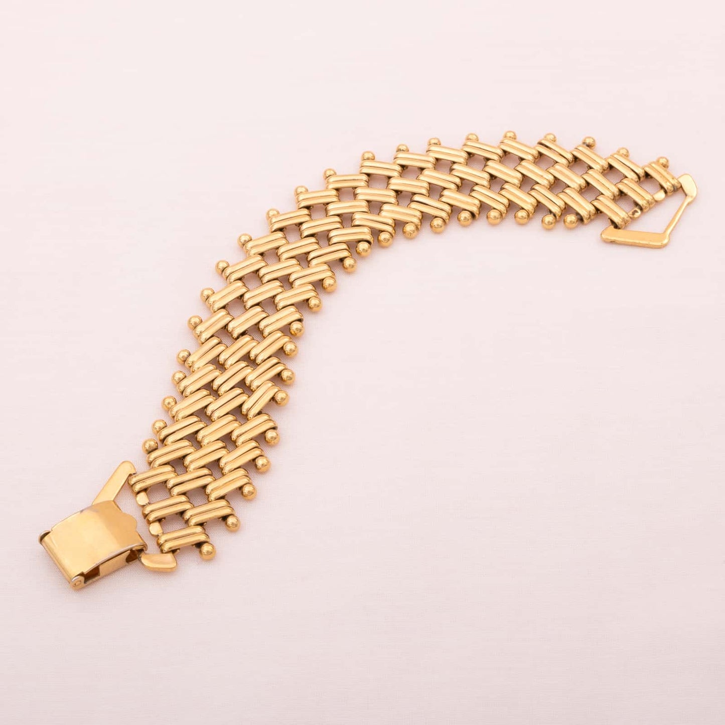 Napier-vergoldetes-schräges-Armband