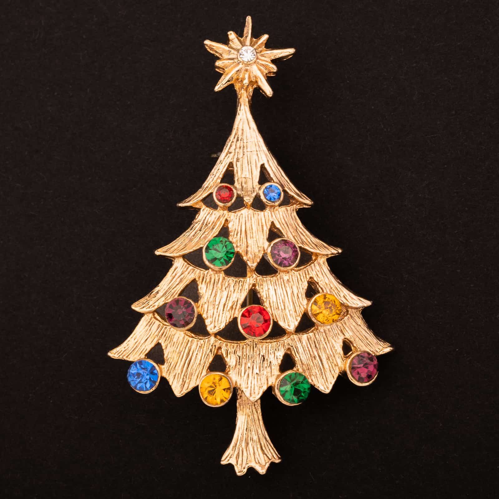 Vintage-Weihnachtsbaum-Brosche-mit-buntam-Strass