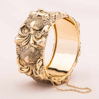 Whiting-Davis-Armband-barockes-Muster-goldfarben