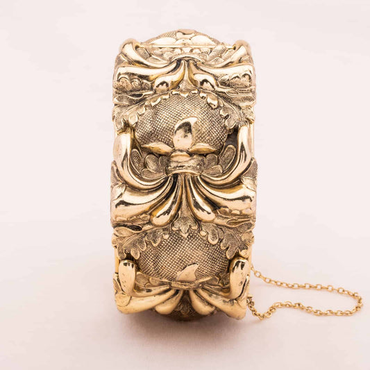 Whiting-Davis-Armband-barockes-Muster-goldfarben